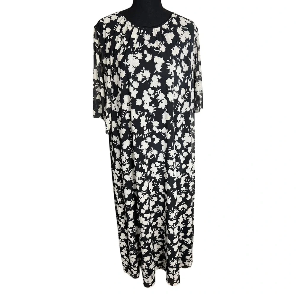 Girl With Curves Petite Mesh Flutter Sleeve Maxi Dress Black Floral NWOT Size LP - Picture 2 of 8